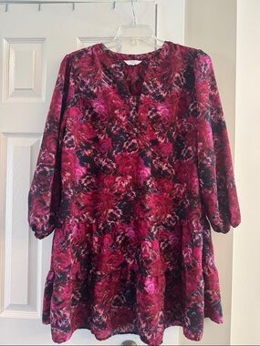 Womens Floral V-Neck Tiered Dress in Magenta Pink